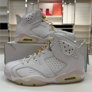 Wmns Air Jordan 6 Retro 'Gold Hoops' - LIGHTLY WORN WITH BOX